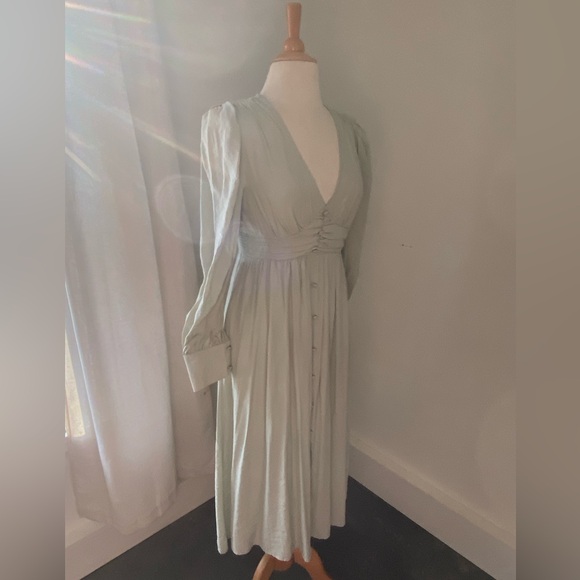 Romantic Milkmaid Style Dress - Picture 6 of 10